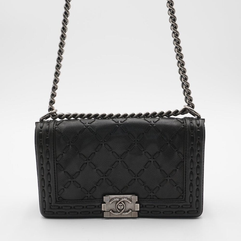 CHANEL Pairs-Dallas Stitched Caviar Leather Boy Bag (Limited Edition)